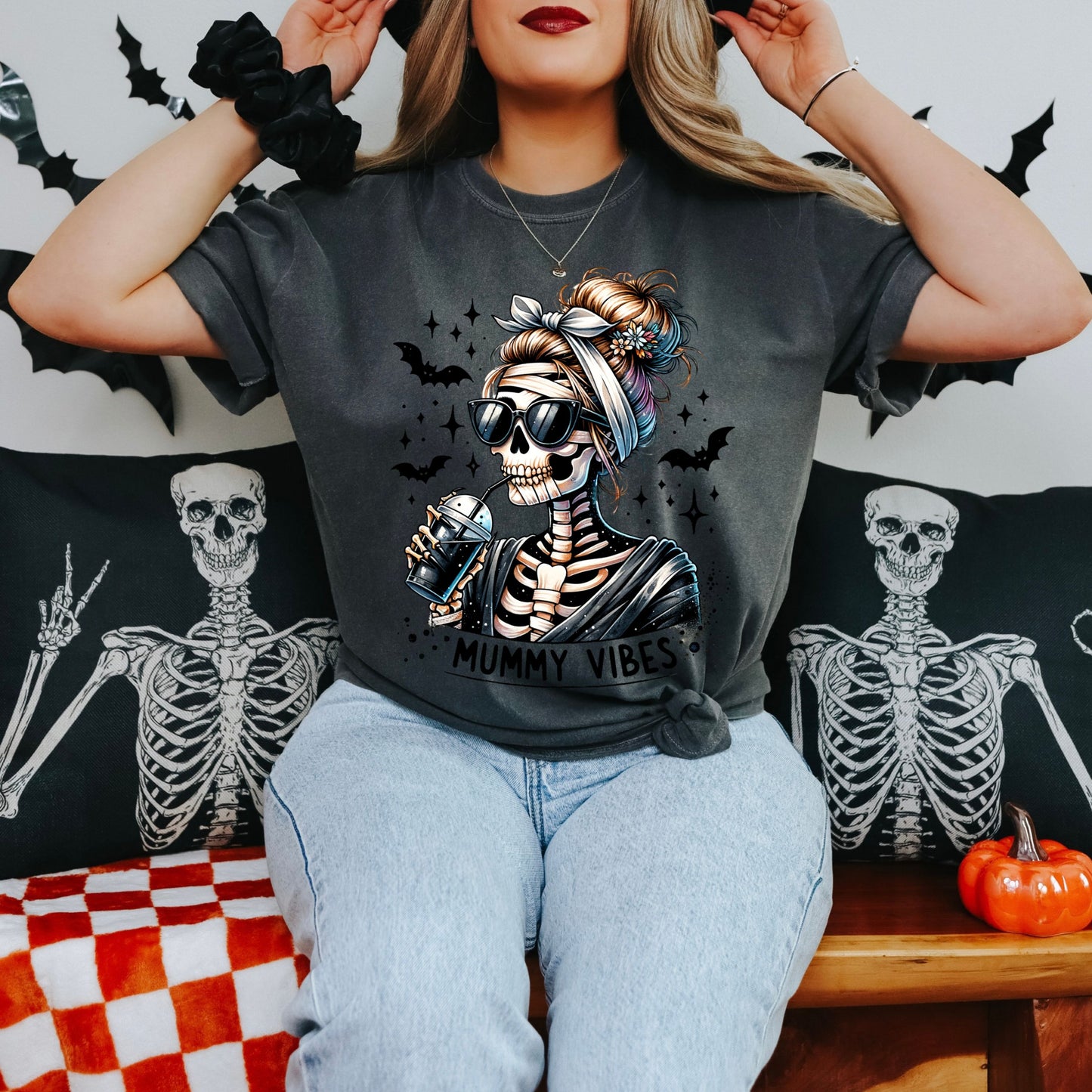 MUMMY VIBES TEE